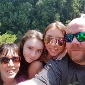 Meet your Posher, Carrie